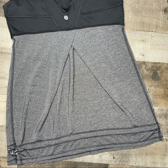 Lululemon Run Tame Me Tank size 6 - Picture 8 of 12